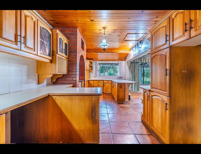 8 BEDROOM HOUSE FOR SALE IN CHASEDENE